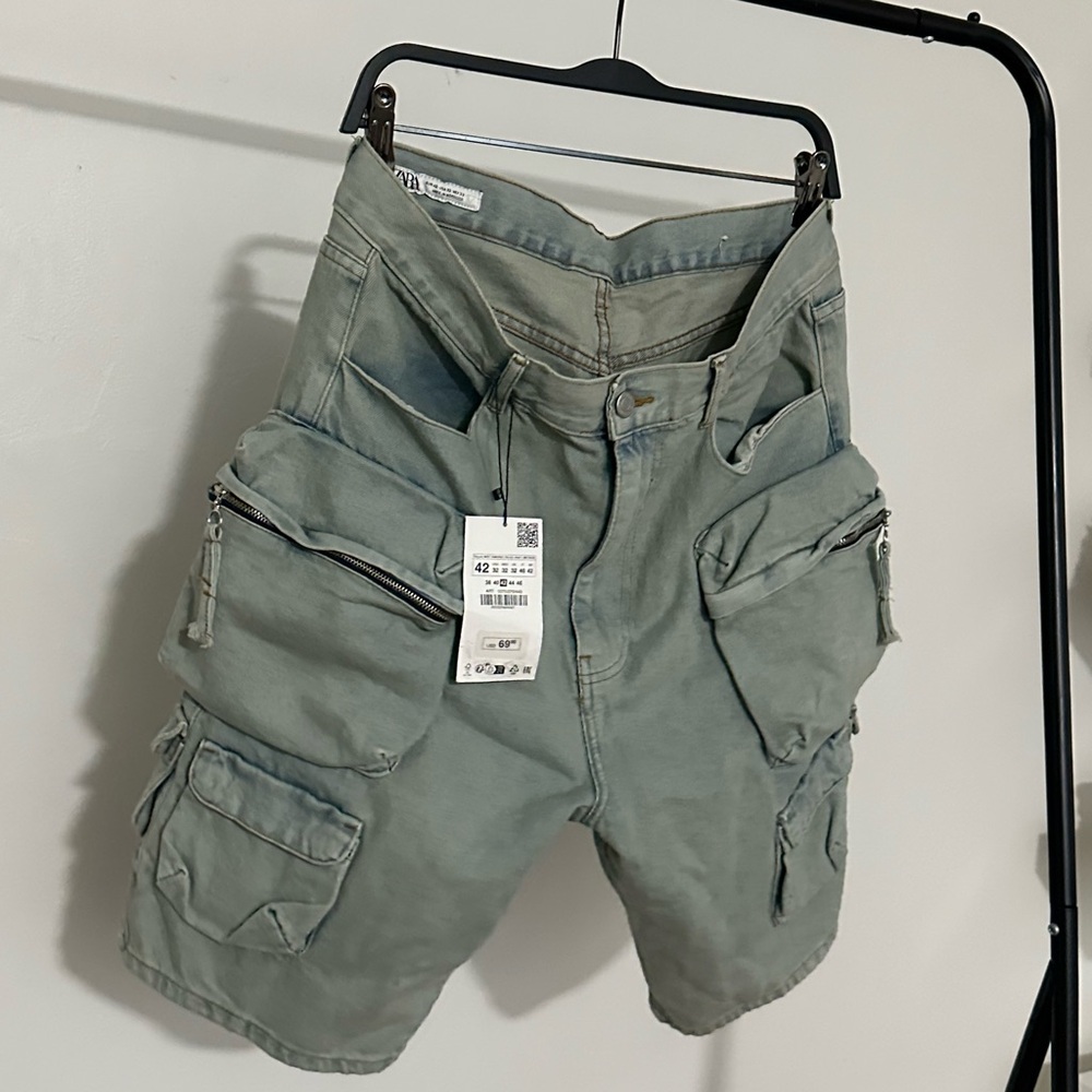 Zara viral cargo shorts